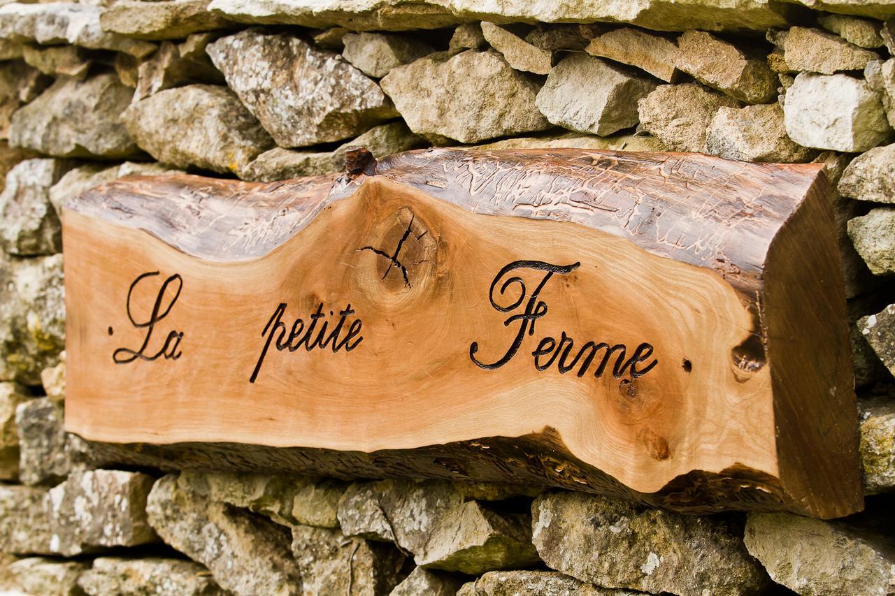 La Petite Ferme Bed & Breakfast Cherence Exterior photo